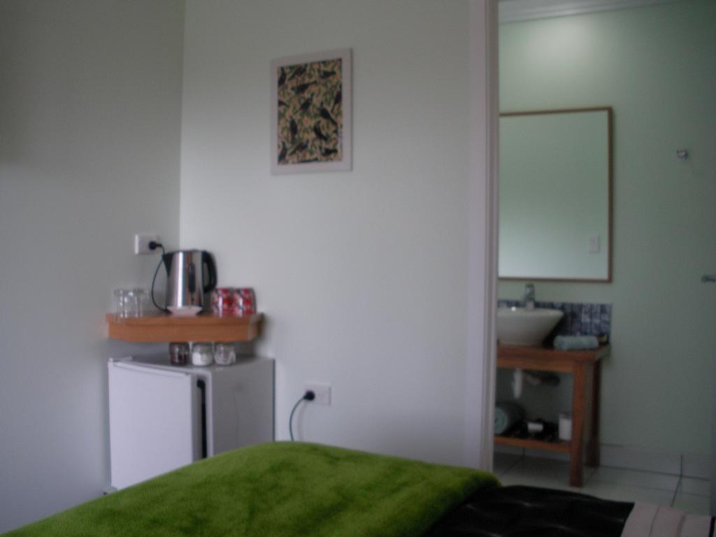 Mahinapua Retreat B&B Хокитика Стая снимка